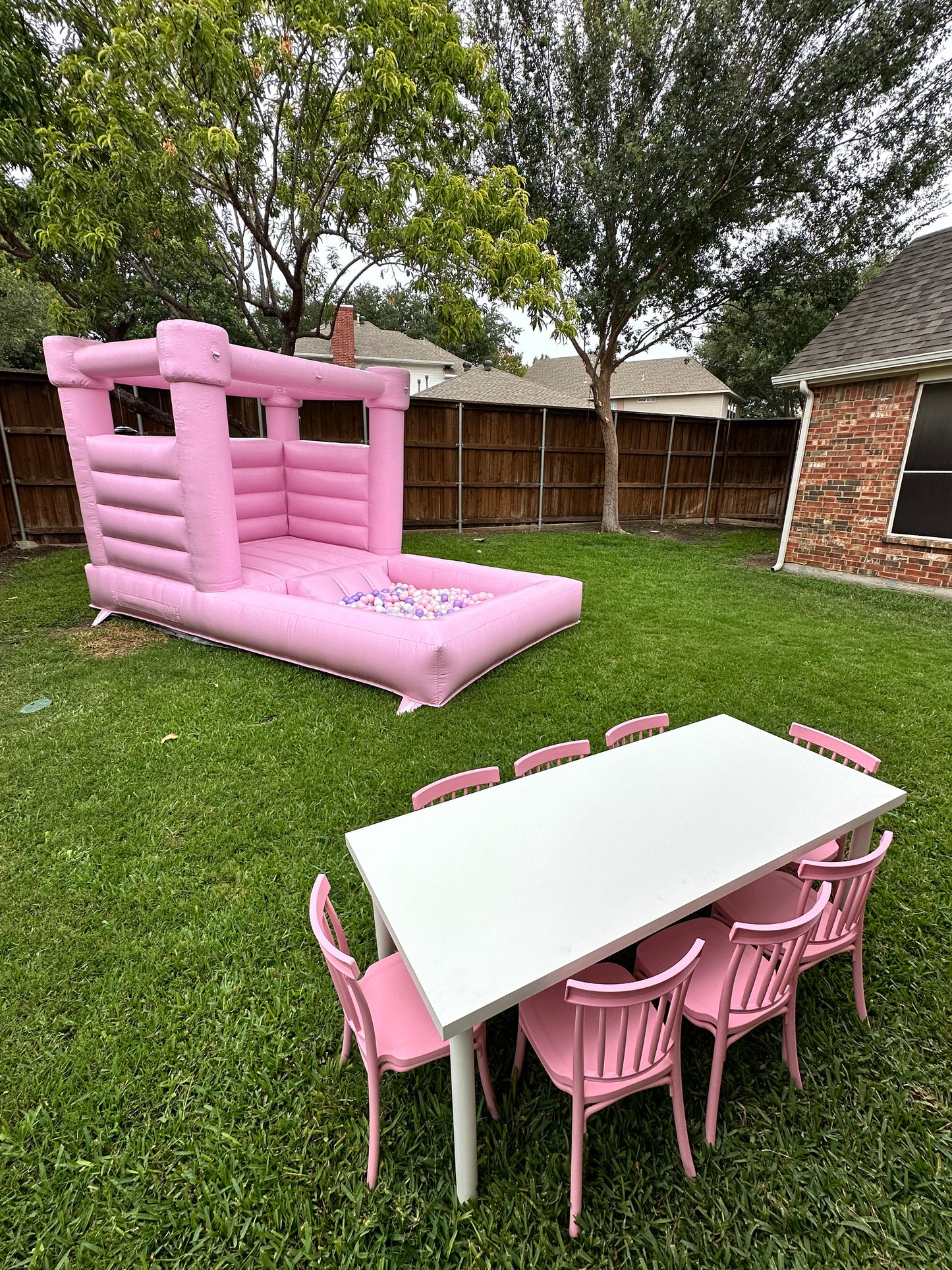 Kids Tables & Chairs